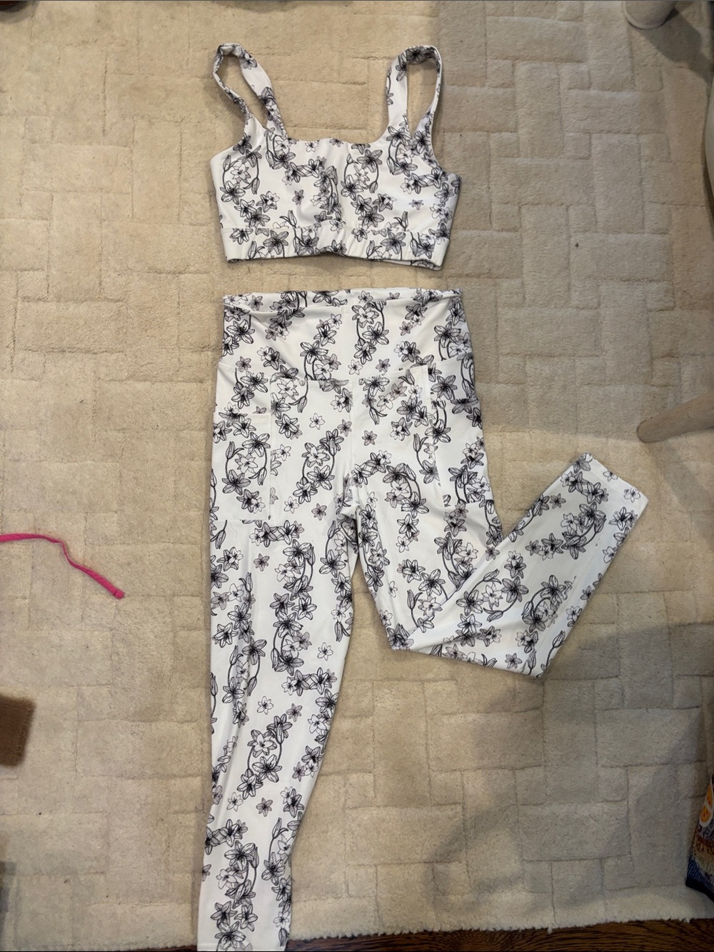 NUX Floral Print High-Waist Leggings - White/Black